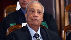 وفاة رئيس الوزراء المصري الأسبق عاطف عبيد قبل محاكمته