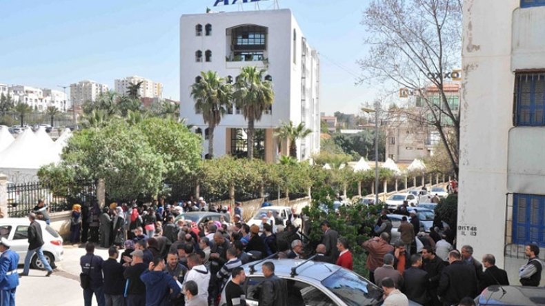 مكتتبو عدل 2 لموقعي 2600 و1000 مسكن ببوينان يحتجون