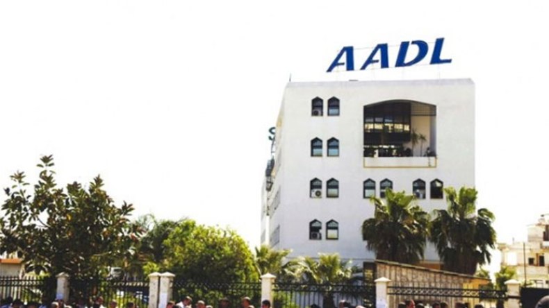 مكتتبو “عدل 2” ينقلون احتجاجهم إلى وزارة السكن