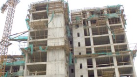 وزير السكن يتعهد بحماية طالبي السكنات من غش وتلاعب المرقين العقاريين