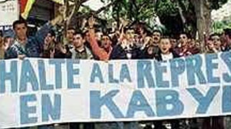 العروش تتحرك في محاولة للقاء أويحيى