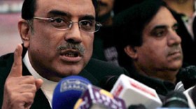 “زرداري” يقمع المعارضة الزاحفة نحو العاصمة الباكستانية