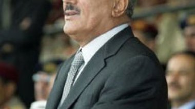 Yémen : des partisans du régime encerclent l'ambassade des Émirats