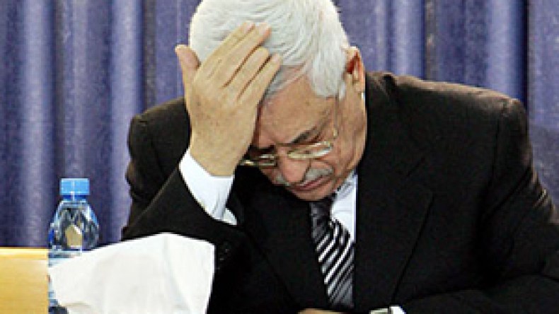 هجوم فلسطيني حاد على محمود عباس ومطالب بمحاسبته