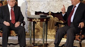 محمود  عباس  يؤيد  إنشاء  مصر  لجدار  عازل  مع  قطاع  غزة