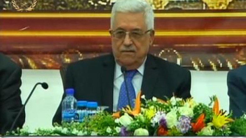 شباب جزائريون يتحدون فتاوى العلماء ويزورون رام الله!