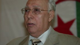 الشريف عباس: لا منحة لأبناء المجاهدين