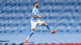 محرز يُبدع ويُوقّع ثنائية