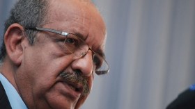 مساهل يسلم رسالة رئيس الجمهورية إلى نظيره العراقي