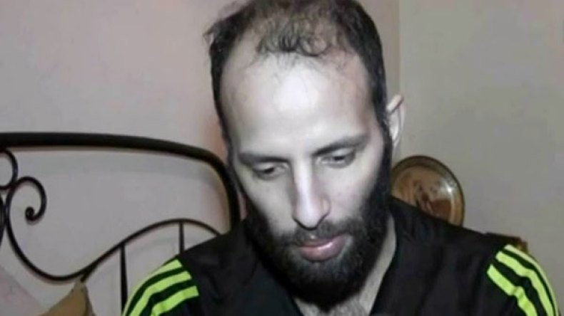 أبناء الجالية يستقبلون محمد عبد السلام بمطار مارسيليا