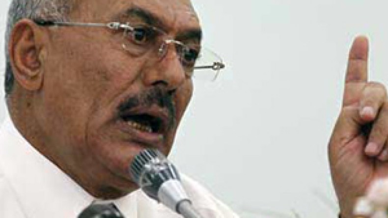 صالح يصف المعارضة اليمنية بالمتآمرة.. ويدعوها للحوار