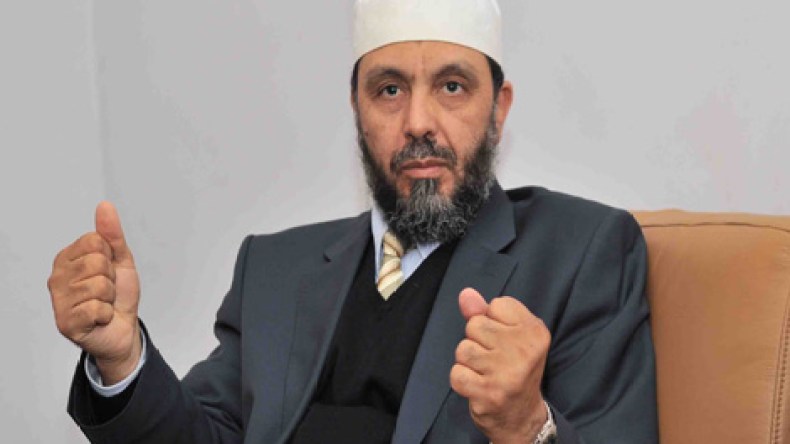 الرئيس انتهى وأضحى من الماضي، ولا شماتة في مرضه