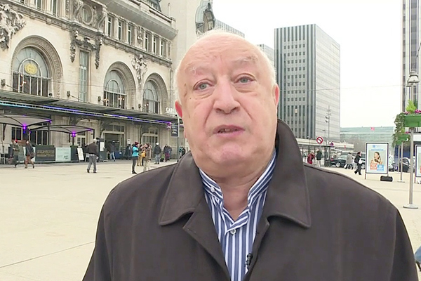 Algerians overcame their fear; celebrate the Prophet Mohamed’s Birth in Paris streets