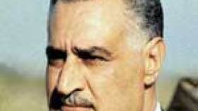 مساع لتسوية الخلاف بين ابنتي عبد الناصر والسادات