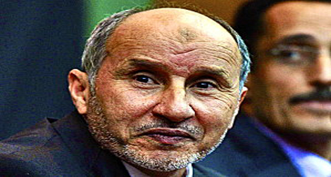 Le président du CNT libyen se recueille à la mémoire des martyrs de la guerre de libération