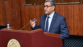 الدولة لن تتخلى عن عمال القطاعين العام والخاص