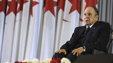 Bouteflika s’apprête à réviser la Constitution !