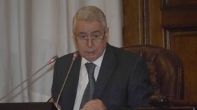 بن صالح الأوفر حظا لخلافة أويحيى على رأس الأرندي