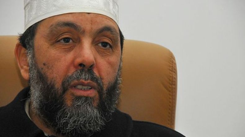 “المناصفة في المناصب بين الرجل والمرأة إشاعة للفساد”