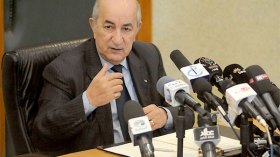 تبّون يطلب تقريرًا حول تصدير المواد الغذائية”المدعمة”