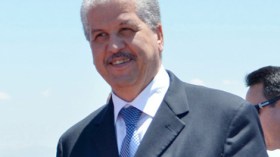 سلال: نحن نتقاضى أجرا لخدمة المواطنين.. ولم نطلق حملة انتخابية