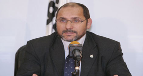 Makri conteste le taux de participation au vote