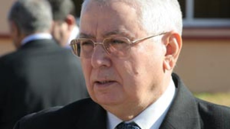 بن صالح: “أطراف تعمل على تشويه صورة الجزائر والتشكيك في مصداقية إطاراتها”