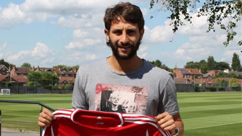 عبدون يوقع رسميا لثلاثة مواسم مع نوتينغهام فوريست