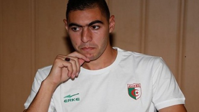 عبيد يفتك صدارة الهدافين