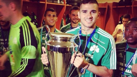 عبيد يتوّج بكأس اليونان