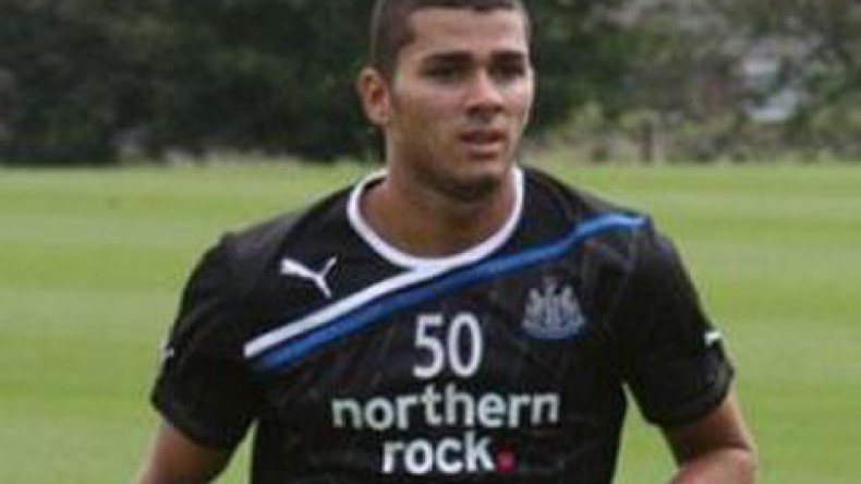 ليشيستر سيتي ينافس سان جونستون على ضم عبيد