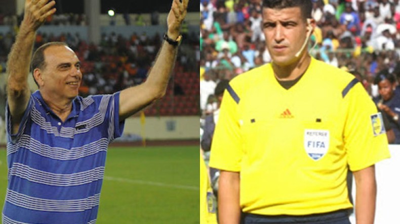 نصف ساعة والمدرب الإسرائيلي لغانا يريد الحديث مع الحكمين الجزائريين