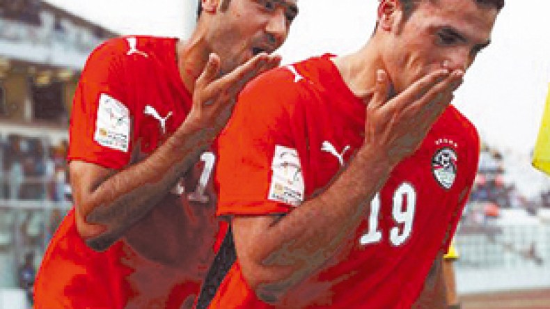 أبو تريكة وزكي وزيدان جاهزون لمواجهة الجزائر