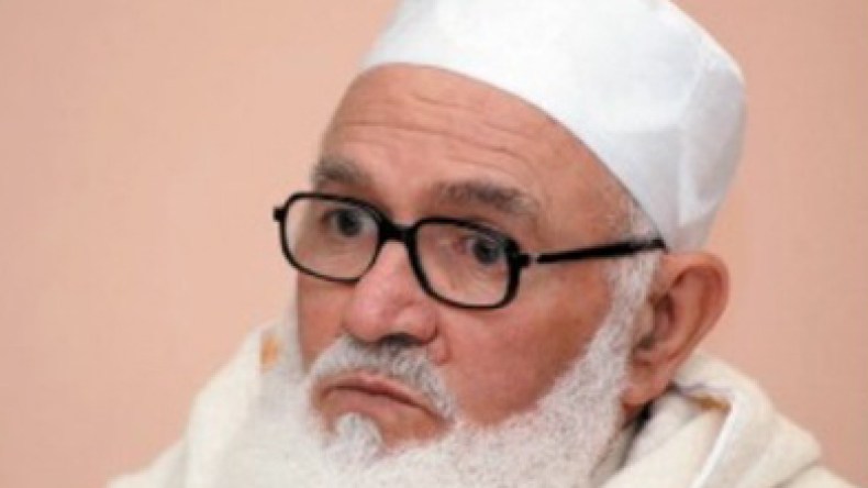 فتوى أبو عبد السلام بحرمة الزواج من المدخنين تفتن الشباب