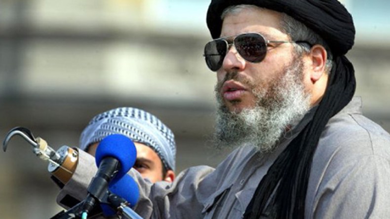 أبو حمزة المصري أراد اقامة معسكر “جهادي” في أمريكا