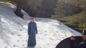 المنشد أبو خاطر يصور مشاهد بمنطقة تيكجدة السياحية بالبويرة