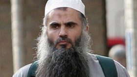أبو قتادة يتحدى القضاة ويصرخ في وجه المدعي “أغلق فمك”