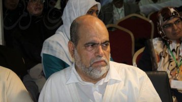 أية وسطية هذه يا أباجرة؟