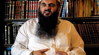 Londres accepte d’extrader deux terroristes présumés vers l’Algérie