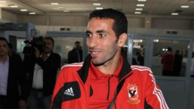 أبو تريكة يرفض ضغوط لاعبي الأهلي لـ”مقاضاة” عُكاشة