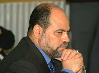 Algeria : party leader assaulted by his opponent