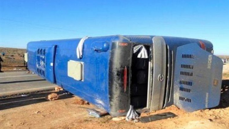 قتيل و11 جريحا في انقلاب حافلة لنقل المسافرين
