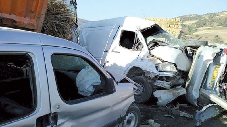 3 قتلى و 11 جريحا في حادث مرور بولاية معسكر