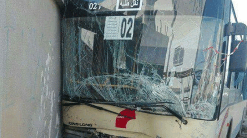 إصابة 10 طلبة جامعيين في اصطدام حافلة و3 سيارات بتيسمسيلت