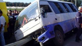 14 جريحا في اصطدام حافلة بعمود كهربائي بسكيكدة