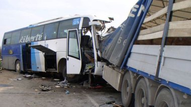 Carnage à Djelfa: 9 morts dans un accident de circulation