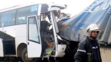 Une collision tragique fait 11 morts à Ouargla