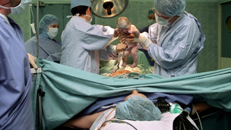 عجوز تترأس عصابة لإجهاض الفتيات بوسائل بدائية في تيبازة