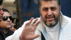 محكمة مصرية تجدد حبس الشاطر والكتاتني 15 يوما بتهمة التخابر مع حماس