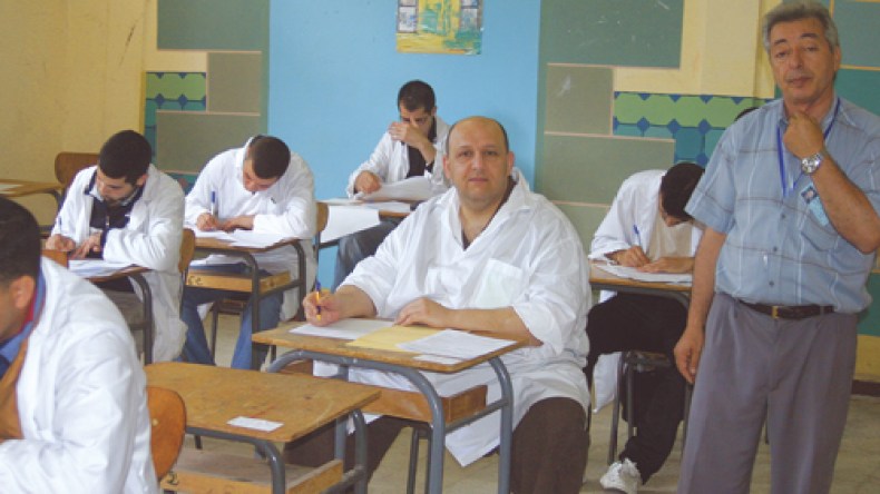 النائب العام: أموال البنك صرفها عاشور وشركاؤه في الملاهي